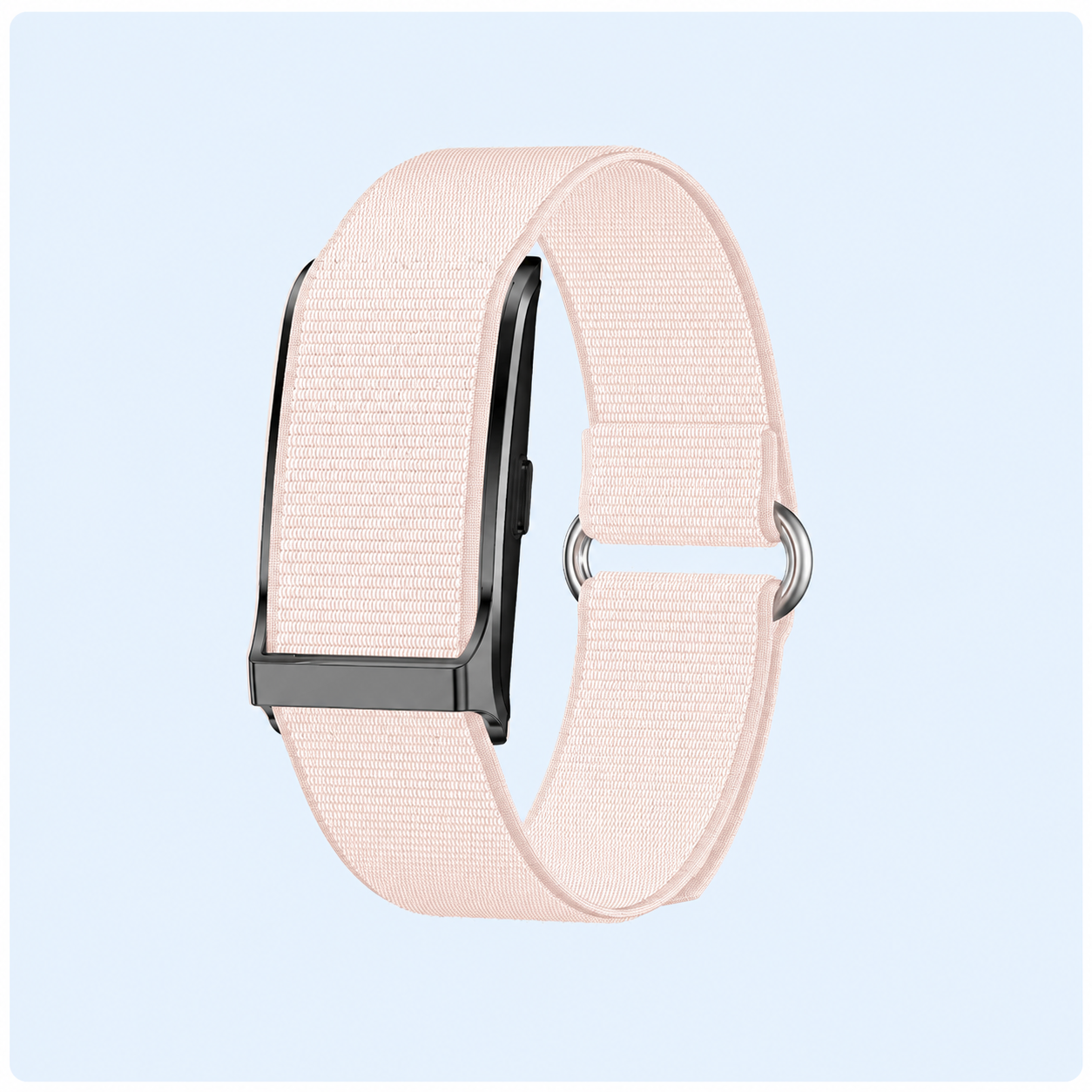 RYTM band vue de trois quarts, bracelet en nylon tissé rose poudré, sur fond bleu très clair.